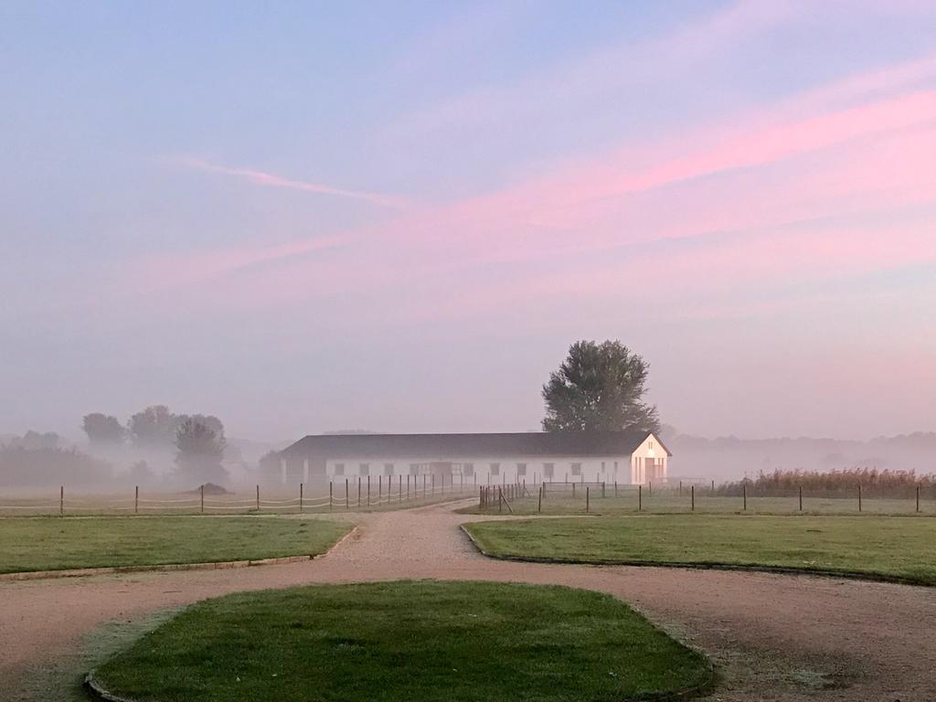 Nagybajcsi Lovaspark Es Otthon Vendeghaz Exterior foto